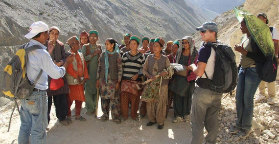 Fotoshooting mit Einheimischen in Leo. Foto: L. Heinecke Fotoshooting mit Einheimischen in Leo. Foto: L. Heinecke