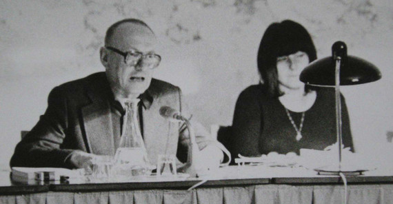Ernst Jandl und Friederike Mayröcker, 1974 | Foto: Wolfgang H. Wögerer, Wien, Austria/unter der Creative-Commons-Lizenz „Namensnennung – Weitergabe unter gleichen Bedingungen 3.0 nicht portiert“ Ernst Jandl und Friederike Mayröcker, 1974 | Foto: Wolfgang H. Wögerer, Wien, Austria/unter der Creative-Commons-Lizenz „Namensnennung – Weitergabe unter gleichen Bedingungen 3.0 nicht portiert“