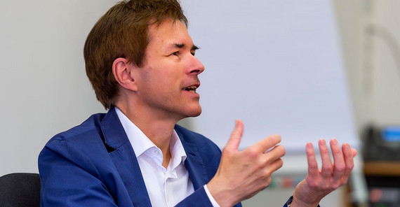 Kanzler Karsten Gerlof im Interview Auf dem Foto ist der Kanzler der Universität Potsdam Herr Karsten Gerlof zu sehen. Das Foto ist von Tobias Hopfgarten.