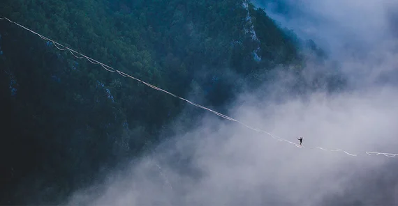 Those who know more about risks are often better able to deal with them. | Photo: AdobeStock / zhukovvvlad