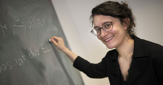 Prof. Dr. Alexandra Carpentier