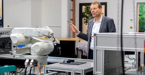 Prof. Dr. Norbert Gronau im „Zentrum Industrie 4.0“