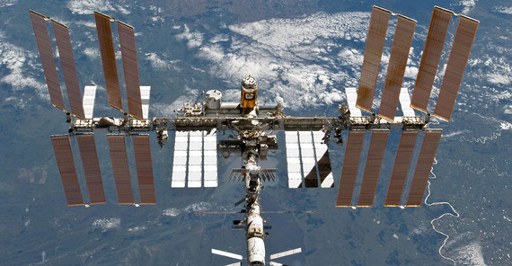 Die ISS mit dem Automatic Transfer Vehicle Johannes Kepler nach dem Andocken. Foto: NASA. Die ISS mit dem Automatic Transfer Vehicle Johannes Kepler nach dem Andocken. Foto: NASA.