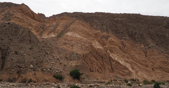 Überschiebung in der der Tilcara-Formation. Foto: Gregor Lauer-Dünkelberg. Überschiebung in der der Tilcara-Formation. Foto: Gregor Lauer-Dünkelberg.
