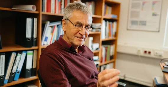 Prof. Christoph Schroeder im Porträt.