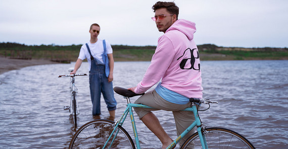 Einblicke in die erste Kollektion „Uraufführung“ des studentischen Modelabels „Saex“ | Foto: Simon Stadlinger Einblicke in die erste Kollektion „Uraufführung“ des studentischen Modelabels „Saex“ | Foto: Simon Stadlinger