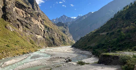 Ein verflochtener Fluss und der Ort unserer Feldübung.