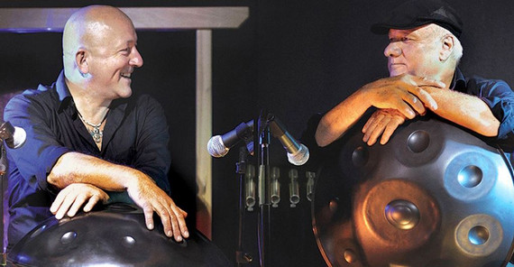 Duo KlangArt mit Wolfgang Ohmer und Peter Stein (promo) Zwei Musiker vor IHren Instrumenten.