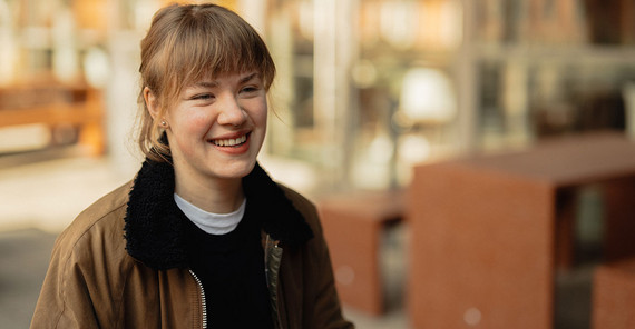 Lena Gundelfinger studiert Politik und VWl – und engagiert sich bei Fridays for Future Potsdam. Lena Gundelfinger