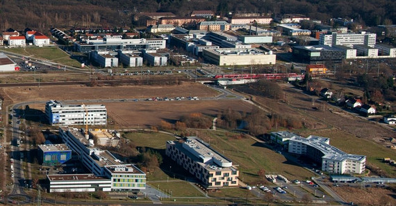 Fraunhofer IAP und Uni Potsdam im Wissenschaftspark Potsdam-Golm. © Fraunhofer IAP, Foto: Lutz Hannemann Fraunhofer IAP und Uni Potsdam im Wissenschaftspark Potsdam-Golm. © Fraunhofer IAP, Foto: Lutz Hannemann
