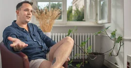 Der Rolle von Meinungen auf der Spur: Philosoph Dr. Eric-John Russell.