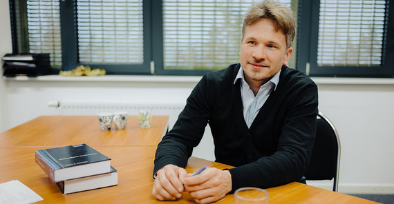 Prof. Dr. Jan Härter Prof. Dr. Jan Härter