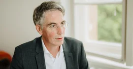 Dr. Peter Kostädt