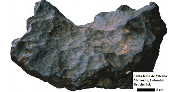 Das in Potsdam untersuchte Bruchstück des Santa Rosa de Viterbo Meteorit | Quelle: Ana Concha (Universidad Nacional, Bogota) Das in Potsdam untersuchte Bruchstück des Santa Rosa de Viterbo Meteorit | Quelle: Ana Concha (Universidad Nacional, Bogota)