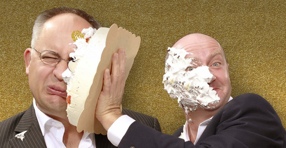 Musikkabarett „Schwarze Grütze“ Musikkabarett „Schwarze Grütze“: Dirk Pursche (r.) und Stefan Klucke in „Das Besteste“. Foto: Thomas Bartilla