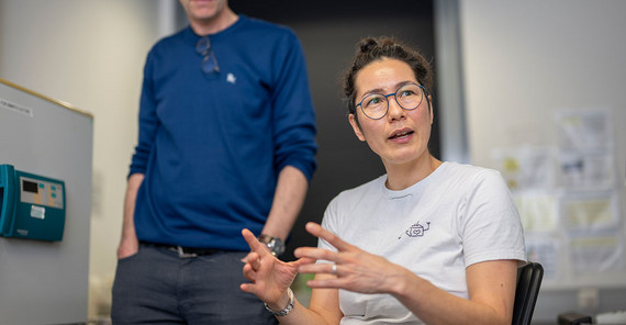 Claudia Rödel (r.) ist Postdoktorandin am Institut für Biologie und Biochemie. Claudia Rödel (r.) ist Postdoktorandin am Institut für Biologie und Biochemie.
