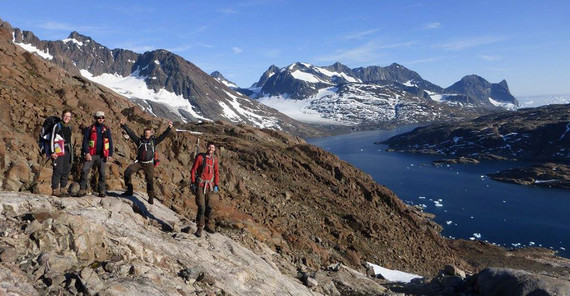 Humboldt Fellow Gautier Nicoli (3.v.l.) does his research at the Skaergaard Intrusion, Greenland … Humboldt Fellow Gautier Nicoli (3.v.l.) does his research at the Skaergaard Intrusion, Greenland …