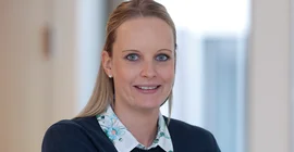 Dr. Julia Leib