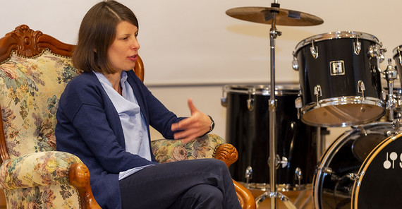 Stephanie Probst im Institut für Musik und Musikpädagogik. Foto: Tobias Hopfgarten Stephanie Probst im Institut für Musik und Musikpädagogik. Foto: Tobias Hopfgarten