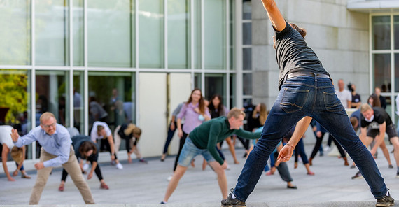 Pausengymnastik während der Tagung des Allgemeinen Deutschen Hochschulsportverbands in Potsdam | Foto: Tobias Hopfgarten Pausengymnastik während der Tagung des Allgemeinen Deutschen Hochschulsportverbands in Potsdam | Foto: Tobias Hopfgarten