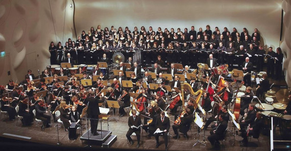 Alle beteiligten Musiker im Nikolaisaal (Quelle: Peter Idler) Alle beteiligten Musiker im Nikolaisaal (Quelle: Peter Idler)