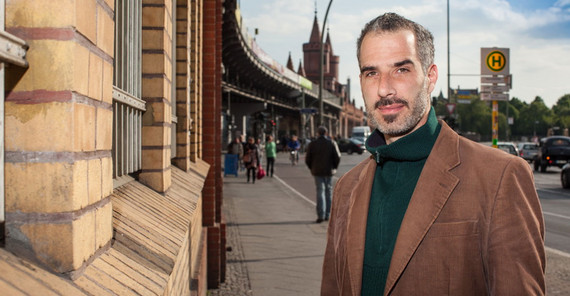 Autor Mati Shemoelof Autor Mati Shemoelof