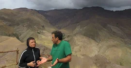 Interreligiöser Dialog auf der Festung Alamut, Foto: N. Riemer