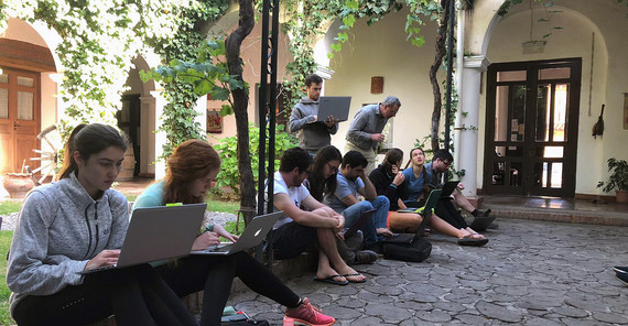 Workshop zur Analyse von Satellitendaten - im Grünen. Foto: Manfred Strecker. Workshop zur Analyse von Satellitendaten - im Grünen. Foto: Manfred Strecker.