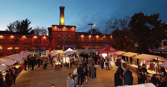 Die Uni Potsdam begrüßt ihre Studierenden zum Wintersemester mit „WarmUP!“ in der Schiffbauergasse.
