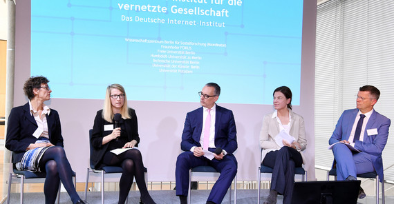 Foto: Peter Himsel. Foto: Peter Himsel.