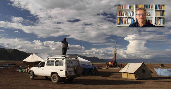 Prof. Trauth während Zoom-Live-Vorlesung „Knochenjob in Ostafrika – Unterwegs auf den Spuren der ersten Menschen“ | Foto: Kinder-Uni Prof. Trauth während Zoom-Live-Vorlesung „Knochenjob in Ostafrika – Unterwegs auf den Spuren der ersten Menschen“ | Foto: Kinder-Uni