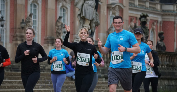 Läuferinnen und Läufer der Uni Potsdam Läuferinnen und Läufer der Uni Potsdam