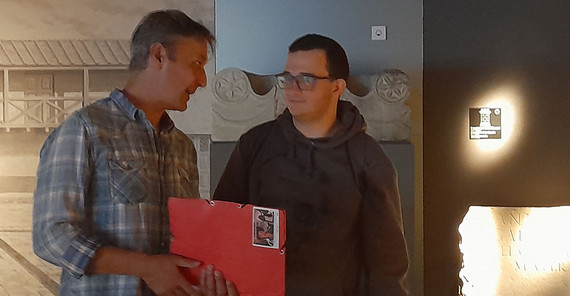 Josep erklärt die Bauweise einer Therme Josep erklärt die Bauweise einer Therme