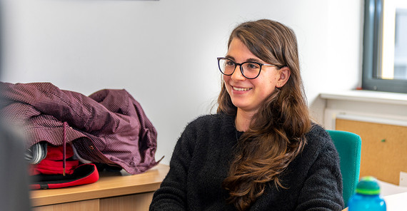 Astrophysikerin Ingrid Pelisoli. Foto: Tobias Hopfgarten. Astrophysikerin Ingrid Pelisoli. Foto: Tobias Hopfgarten.