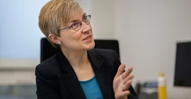 Anna-Lena Lamprecht ist Professorin für Software Engineering an der Mathematisch-Naturwissenschaftlichen Fakultät.