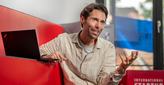 Dr. Andreas Heißel, Sozial- und Präventivmedizin Dr. Andreas Heißel während des Interviews