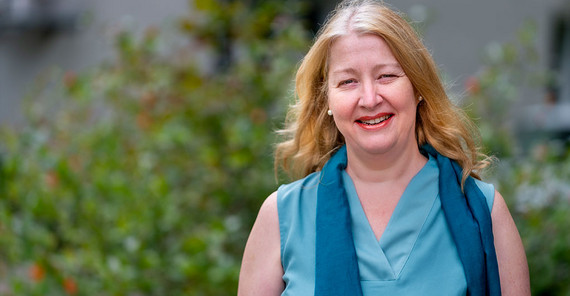 Dörte Esselborn leitet den Service für Familien an der Universität Potsdam | Foto: Tobias Hopfgarten Auf dem Foto ist Dörte Esselborn, Leiterin der Einrichtung Service für Familien an der Universität Potsdam, zu sehen. Das Foto ist von Tobias Hopfgarten.
