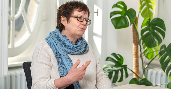 Prof. Dr. Barbara Höhle im Interview. Prof. Dr. Barbara Höhle im Interview. Das Foto ist von Thomas Roese.