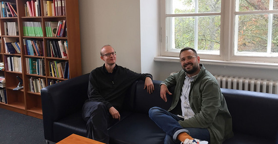 Kaspar Renner (li.) und Vinzenz Hoppe. Foto: Iwan-Michelangelo D'Aprile Kaspar Renner (li.) und Vinzenz Hoppe. Foto: Iwan-Michelangelo D'Aprile