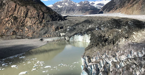 Tulsequah Lake, der ebenfalls durch den Tulsequah Gletscher aufgestaut wird. Tulsequah Lake, der ebenfalls durch den Tulsequah Gletscher aufgestaut wird.