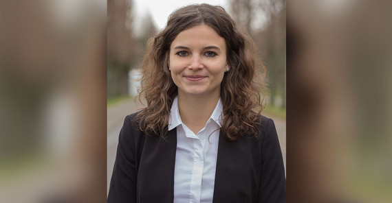 Dr. Isabell Böhm Dr. Isabell Böhm