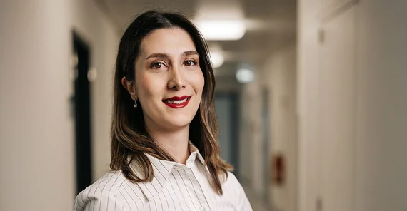 Ghazaleh Madani im Porträt