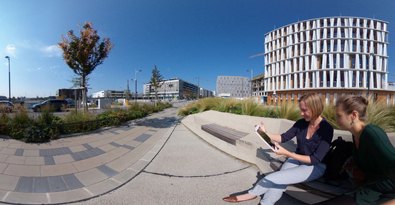 Dr. Katharina Mohring (links) und Prof. Dr. Nina Brendel in Wien – aufgenommen mit einer 360 Grad-Kamera | Foto: Prof. Dr. Nina Brendel Dr. Katharina Mohring (links) und Prof. Dr. Nina Brendel in Wien – aufgenommen mit einer 360 Grad-Kamera | Foto: Prof. Dr. Nina Brendel