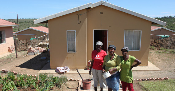 Mein Haus, mein Garten: Ökologisch nachhaltiges Wohnen im „Green Village“ in Südafrika. Foto: Konrad Soyez. Mein Haus, mein Garten: Ökologisch nachhaltiges Wohnen im „Green Village“ in Südafrika. Foto: Konrad Soyez.