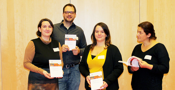 Das Herausgeber-Team des Bandes „Gut gestimmt: Diagnostik und Therapie bei Dysphonie“. Foto: Tom Fritzsche. Das Herausgeber-Team des Bandes „Gut gestimmt: Diagnostik und Therapie bei Dysphonie“. Foto: Tom Fritzsche.