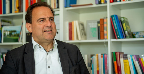 Prof. Alexander Wöll | Foto: Tobias Hopfgarten Prof. Alexander Wöll | Foto: Tobias Hopfgarten