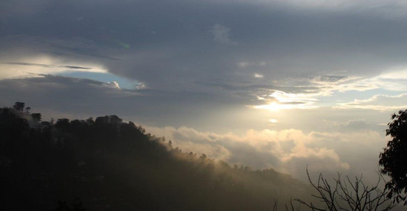 Shimla - die Stadt in den Wolken - ehemalige Sommerresidenz der britischen Kolonialverwaltung in Indien. Foto: S.Dey Shimla - die Stadt in den Wolken - ehemalige Sommerresidenz der britischen Kolonialverwaltung in Indien. Foto: S.Dey