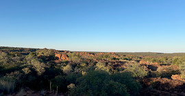 Blick über eine afrikanische Landschaft