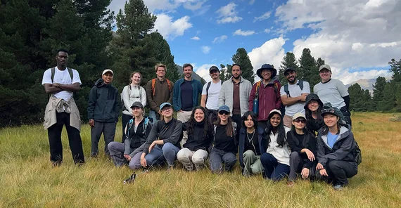 Studierende des CLEWS-Masterstudiengangs auf einem Gruppenfoto.