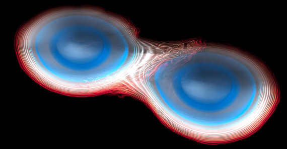 Simulation zweier verschmelzender Neutronensterne, beide mit ca. 1,35 Sonnenmassen. Simulation zweier verschmelzender Neutronensterne, beide mit ca. 1,35 Sonnenmassen. Von Rot nach Blau sind zunehmende Dichten veranschaulicht.